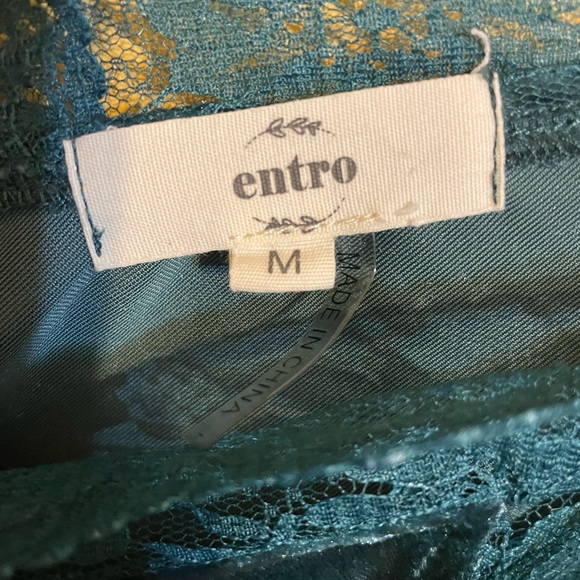 Entro spaghetti strap top—EUC - Picture 2 of 4